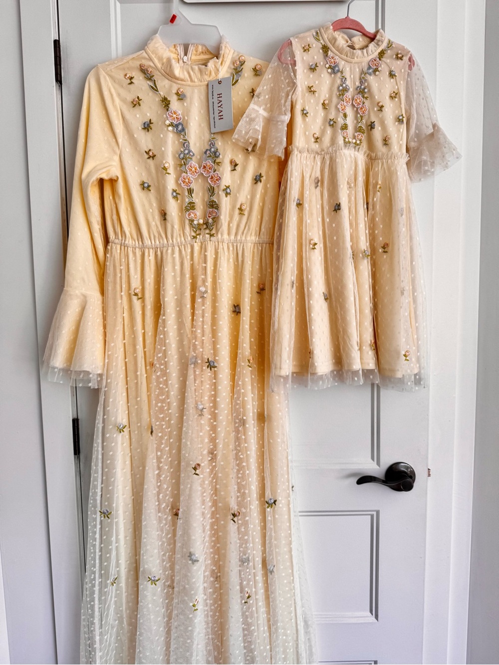 Mommy & Me Matching Lace Embroidery Floral Maxi Dresses Size Medium and Age 2-4